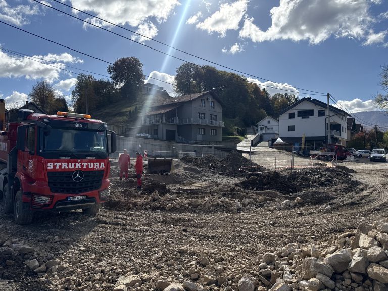 Radovi u punom jeku: Dužnosnici obišli gradilište novog kružnog toka u Busovači!